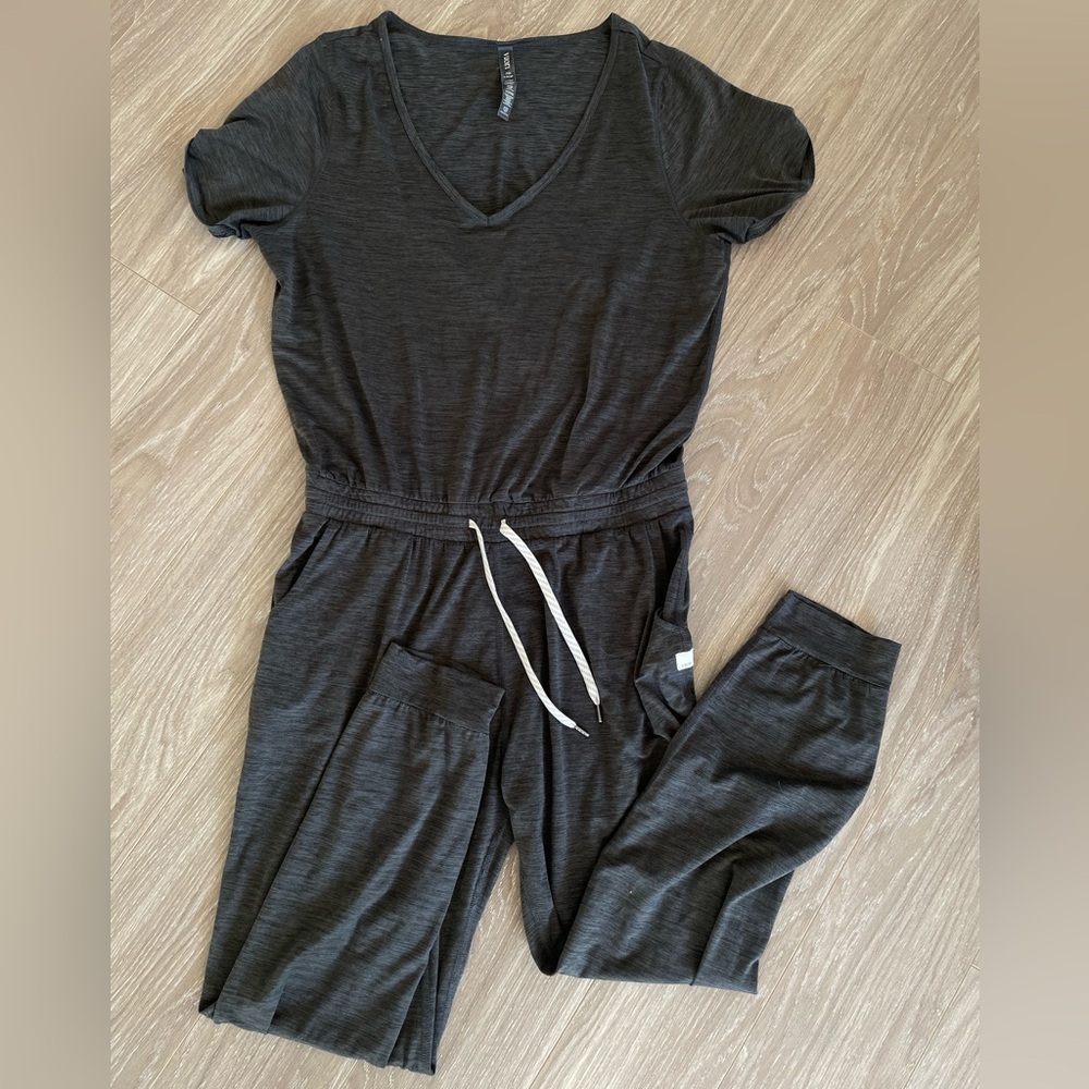 Vuori Women’s All Day Short Sleeve Jumpsuit Grey Sz XL EUC - Picture 8 of 9